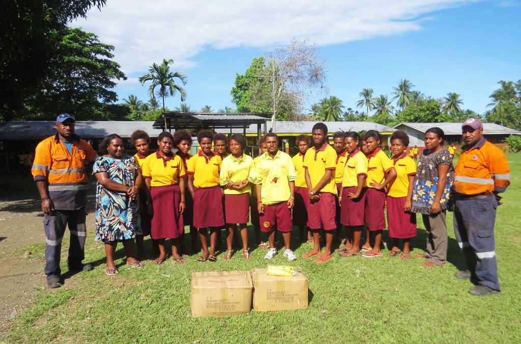 NEC Donates Trukai Fun Run T-Shirts to Bumaiyong Primary School